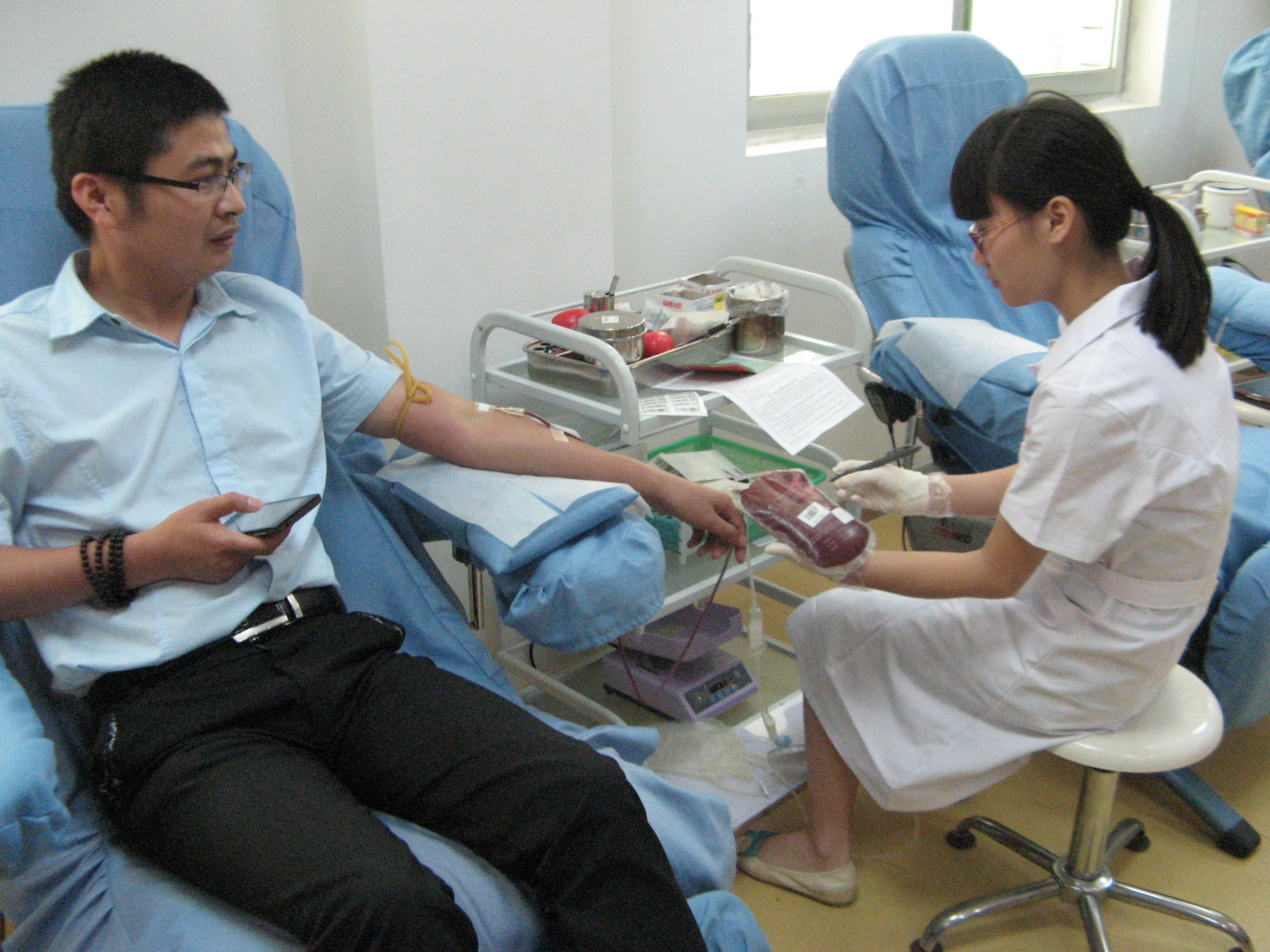 2014世界献血者日关注点:安全血液挽救母亲生