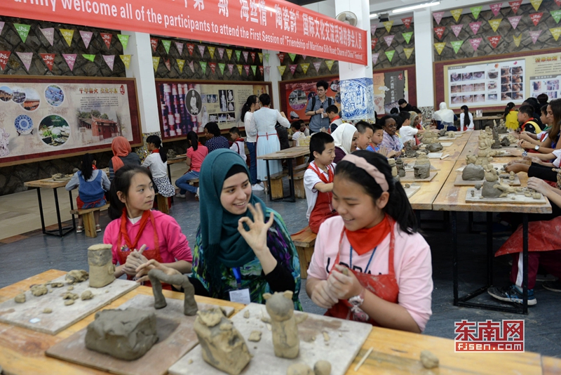 自2014年以来,泉州工艺美术职业学院承办了17期德化县"海丝情·陶瓷韵