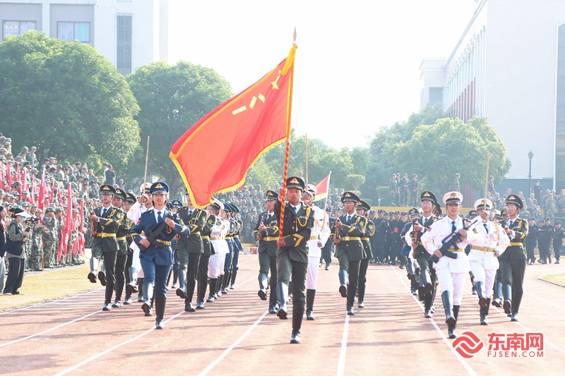 仰恩大学举行新生军训考核表彰大会 学子展昂扬风貌